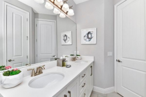Modern Five Bedroom Home with Private Pool & Resort Access At Encore Resort at Reunion - 253SF